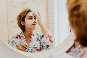 Skincare Routines That Adapt to Humidity & Weather