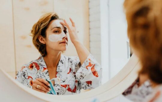 Skincare Routines That Adapt to Humidity & Weather