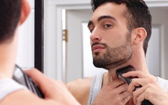 shape a beard neckline