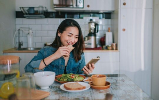 healthy snacks make you hungrier